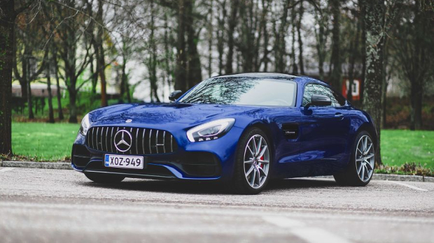 Blue Mercedes AMG-GT S — Foto: © LAT Images