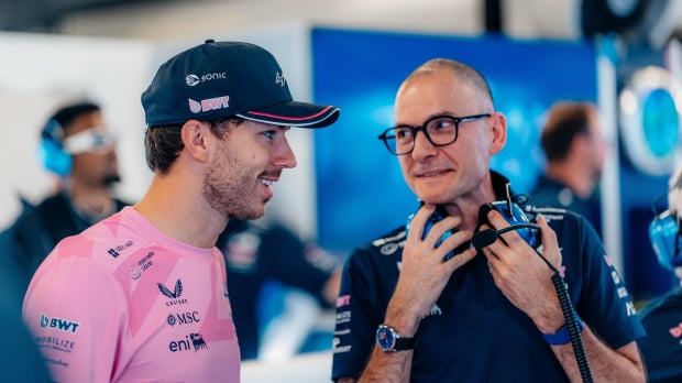 © IMAGO | Pierre Gasly (l) samen met Sanchez (r)