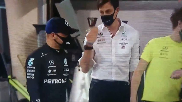 Wolff, Bottas, screenshot — Foto: © LAT Images