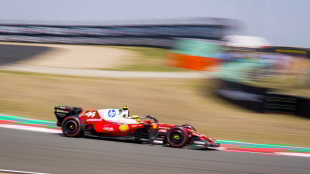 Hamilton, Ferrari, China — Photo: © IMAGO