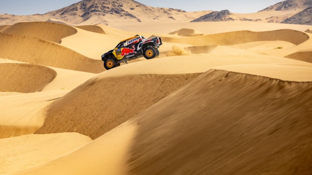 Quintero wins Dakar Stage 5