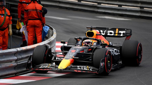 Verstappen in zijn Red Bull in Monaco