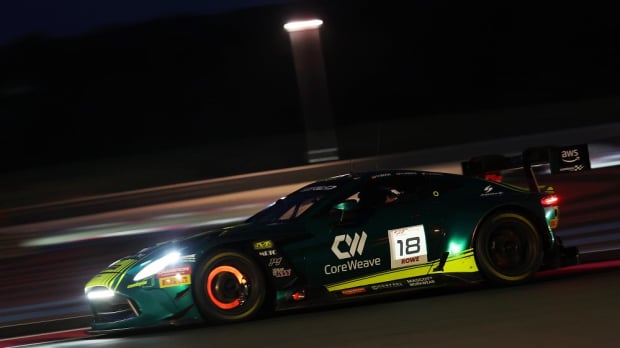 © SRO/JEP | Stroll in de nummer-18-Aston Martin van Comtoyou Racing