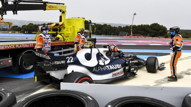 Yuki Tsunoda crashed in qualifying in France
