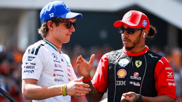 Kimi Antonelli, Lewis Hamilton, Mercedes, Ferrari, Hungary, 2026 — Foto: © IMAGO