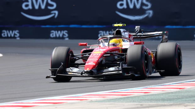 Hamilton during practice at the Hungaroring — Foto: © IMAGO