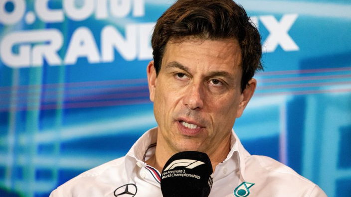 Mercedes won't dismiss ditching 'zeropod' design - Wolff