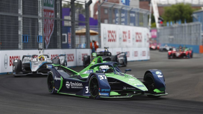 Formule E: Cassidy pakt overwinning na complete chaos in New York, Frijns naar het podium