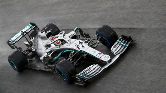 L'écart entre Mercedes et Ferrari 'surprend' Hamilton