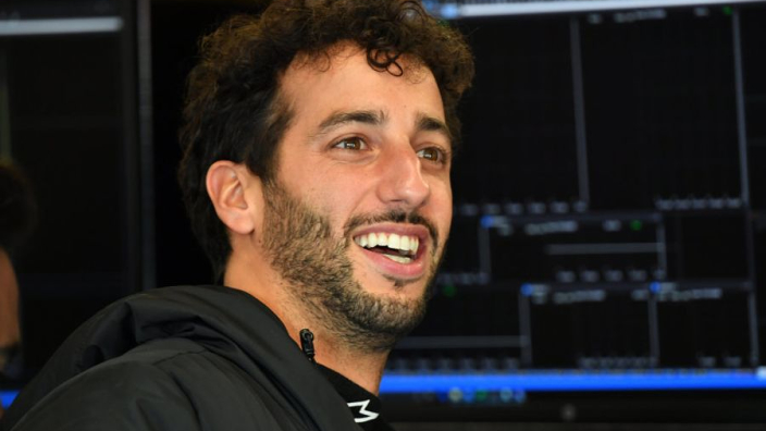 OFFICIAL: Ricciardo signs multi-year agreement with McLaren