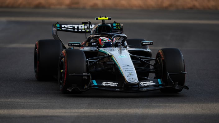 LIVE | Kwalificatie GP Azerbeidzjan: Antonelli crasht en parkeert Mercedes in Q1