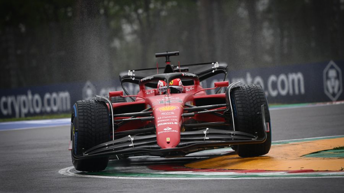 Teleurgestelde Leclerc rijdt tweede tijd:  "Maakte de verkeerde keuze"