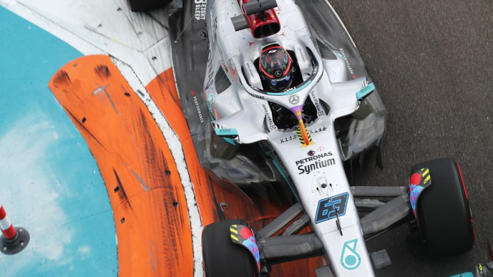 Wolff prijst respect tussen Russell en Hamilton: "Zo moeten teamgenoten racen"