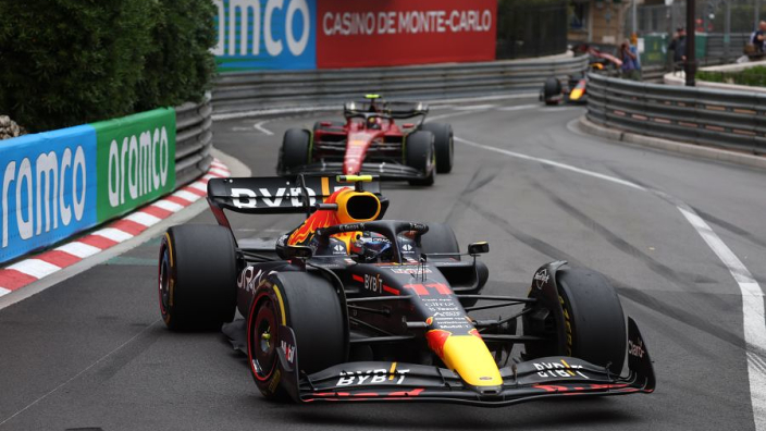Marko verklaart fouten Leclerc en Ferrari: "Ze staan onder druk"