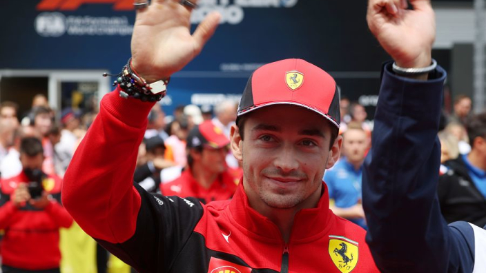 Leclerc, poleman en France : "Super travail d'équipe avec Carlos !"