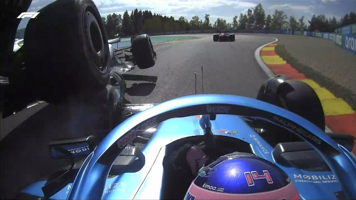 Hamilton acepta la culpa del choque con Alonso: Estaba en mi punto ciego