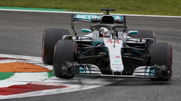 Hamilton booed by Monza tifosi - GPFans.com