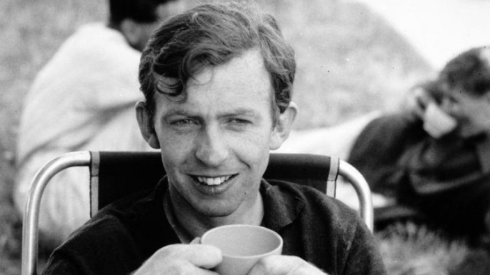 F1 remembers 'pioneer' Tony Brooks