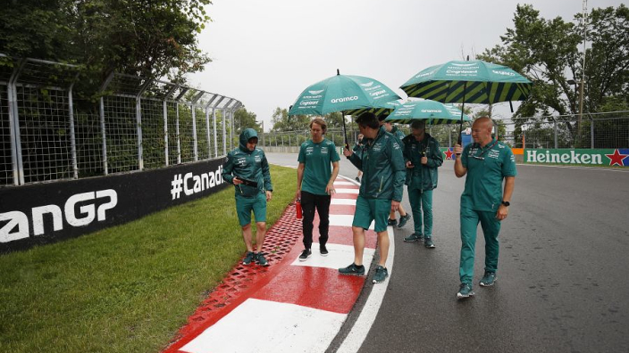 In beeld: coureurs arriveren in Montreal en verkennen het regenachtige circuit