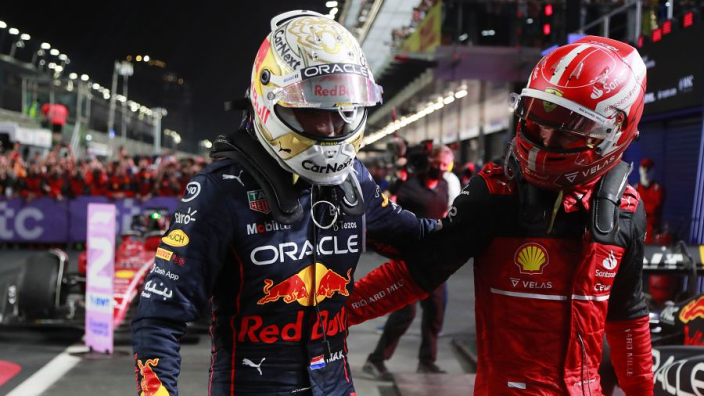 Nagenieten: beelden van het intense duel tussen Verstappen en Leclerc