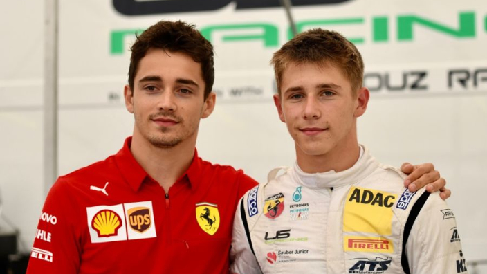 Leclerc: 'Ik ben altijd tien keer zo gestrest als ik kijk hoe mijn broertje aan het racen is'