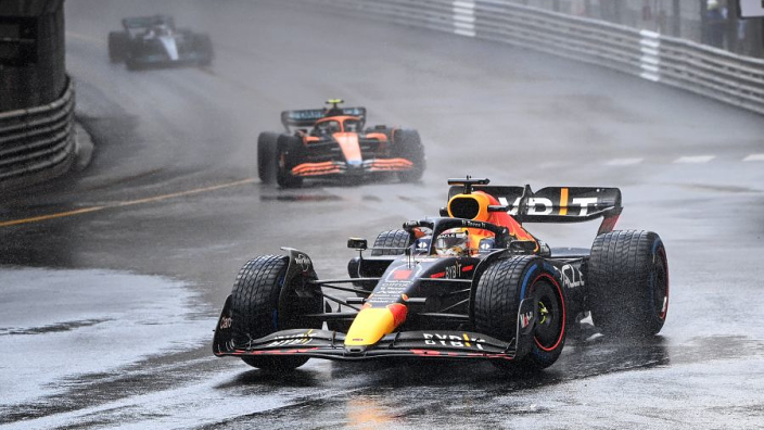 Verstappen tevreden met derde plek na hectische zondag in Monaco