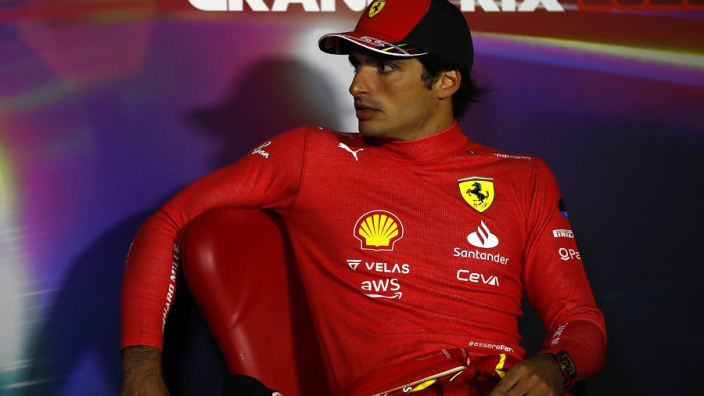 Carlos Sainz explica las razones de su "buen momento" con Ferrari