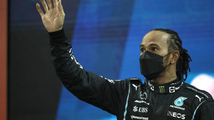Brundle gelooft eventueel vertrek Hamilton niet: "Hij zet alleen maar druk op de FIA"