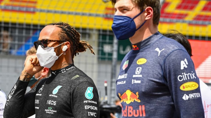 Hamilton does not participate in the discussion: ‘I can just drink a beer with Verstappen’