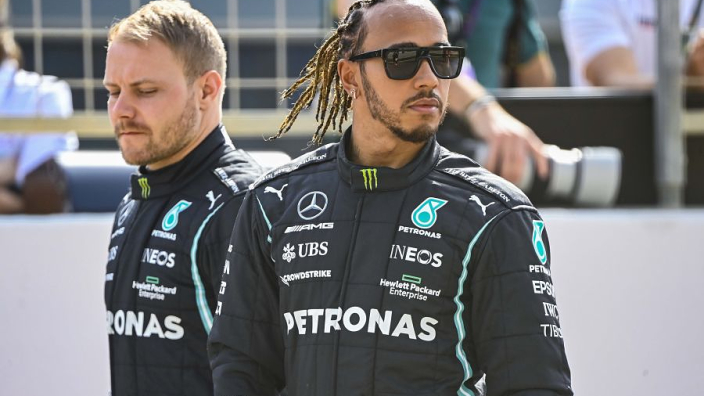 Priestley: 'Waarschijnlijk veel druk van Hamilton op Mercedes om Bottas te behouden'