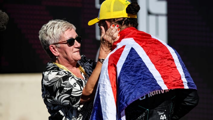 Lewis Hamilton's mum 'gobsmacked' by Chinese Grand Prix discovery