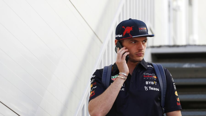 Verstappen hekelt reizen in Formule 1: "Eigenlijk irriteert mij dat wel"