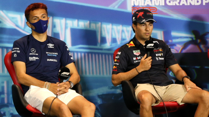 Alex Albon: La distancia entre Checo Pérez y Verstappen es similar a la mía con Max