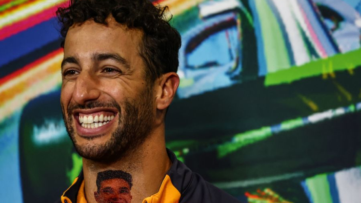 Ricciardo wil na Monza meer duidelijkheid krijgen: "Wil naar iedereen luisteren"