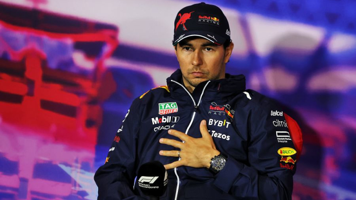 Checo Pérez exige hablar con la FIA tras "castigos inconsistentes"