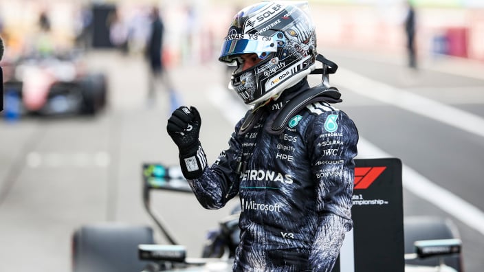 Antonelli zet pole om in zege tijdens Grand Prix van Japan, Verstappen achtste