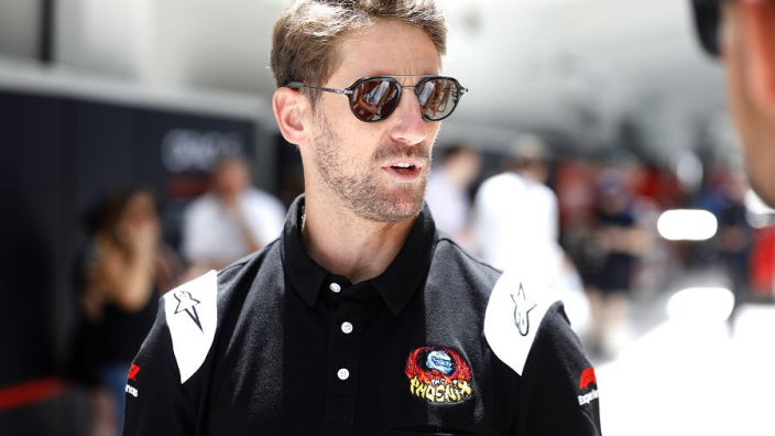 Grosjean steunt Hamilton in protest: "Zou ook niet graag zonder trouwring willen racen"