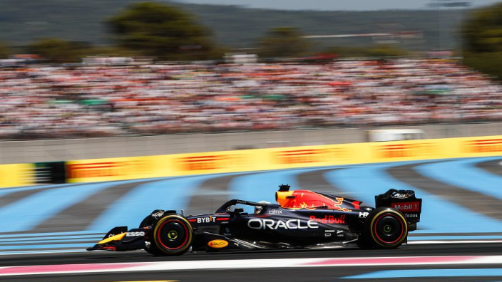 Verstappen zegeviert in Grand Prix van Frankrijk na crash voor Leclerc