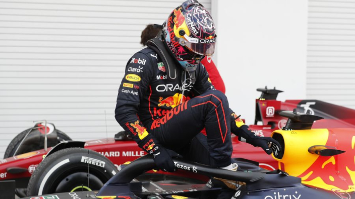 Verstappen maakt verschil met Leclerc: "Wint enorm veel rondom de pitstops"