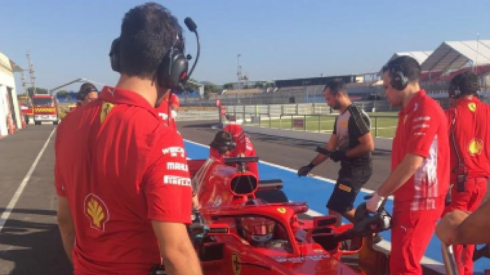 Leclerc rijdt ruim 100 ronden in Ferrari-auto op Paul Ricard