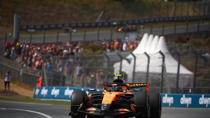 LIVE | Dutch GP: Verstappen ligt na crash uit de race! Code rood hangt uit