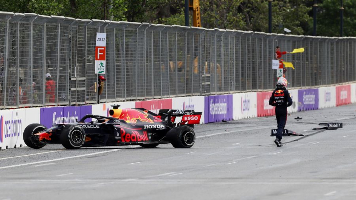 Vettel zet vraagtekens bij snelheid Safety Car nadat Verstappen 'in gevaar verkeerde'