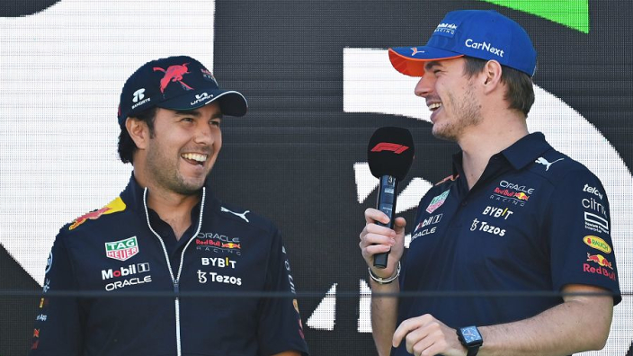 "Checo tiene un trabajo duro, es compañero de Verstappen en Red Bull"