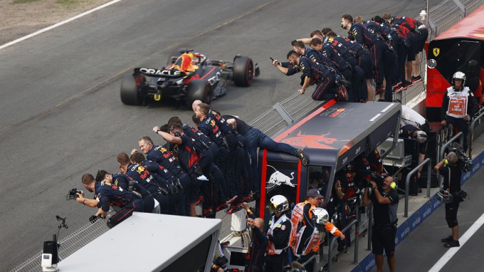 Zo reageert de wereld op de winst van Verstappen in Dutch Grand Prix