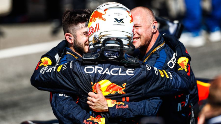 Verstappen bovenaan lijstje met coureurs met meeste races in dienst van Red Bull
