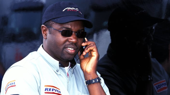 F1 team scammed by Nigerian prince