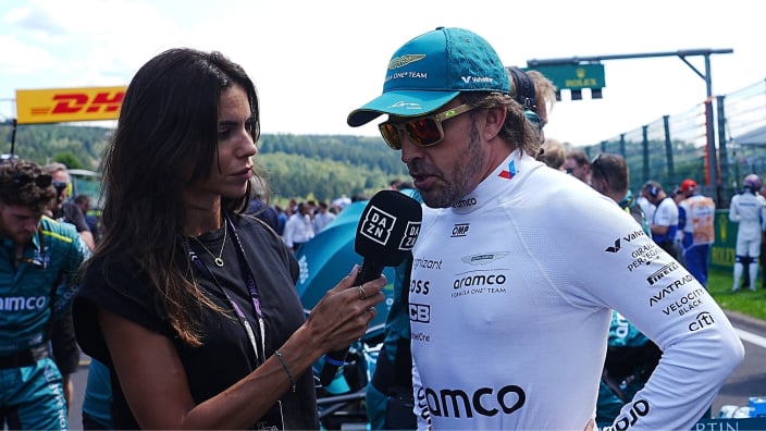 Fernando Alonso goes public as F1 champion shares picture of his girlfriend