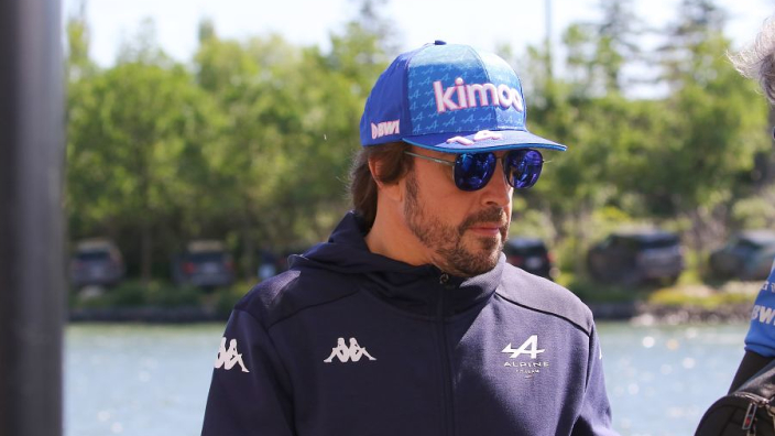 Alonso heeft geen haast voor gesprekken: "Ik wil me nu focussen op het racen"