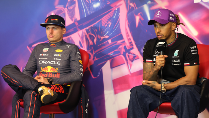 Boegeroep Britse fans levert reactie Verstappen en Hamilton op, Sainz pakt pole | GPFans Recap