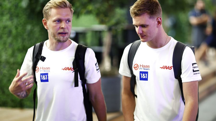 Magnussen se quitó su anillo de casado por miedo a castigo de la FIA